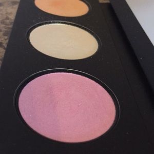 Kat Von D metal crush highlighter palette LTD edit